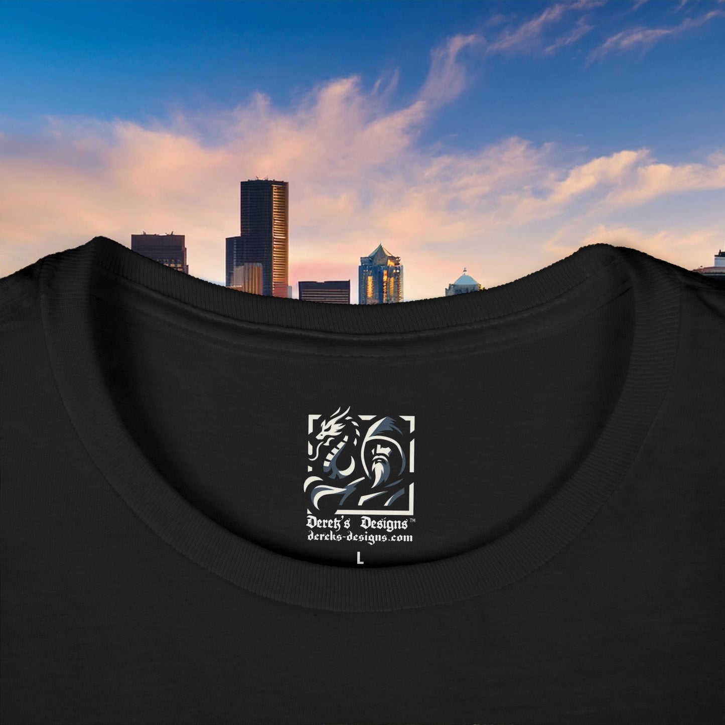 Seattle Football Crest Women's Softstyle Tee