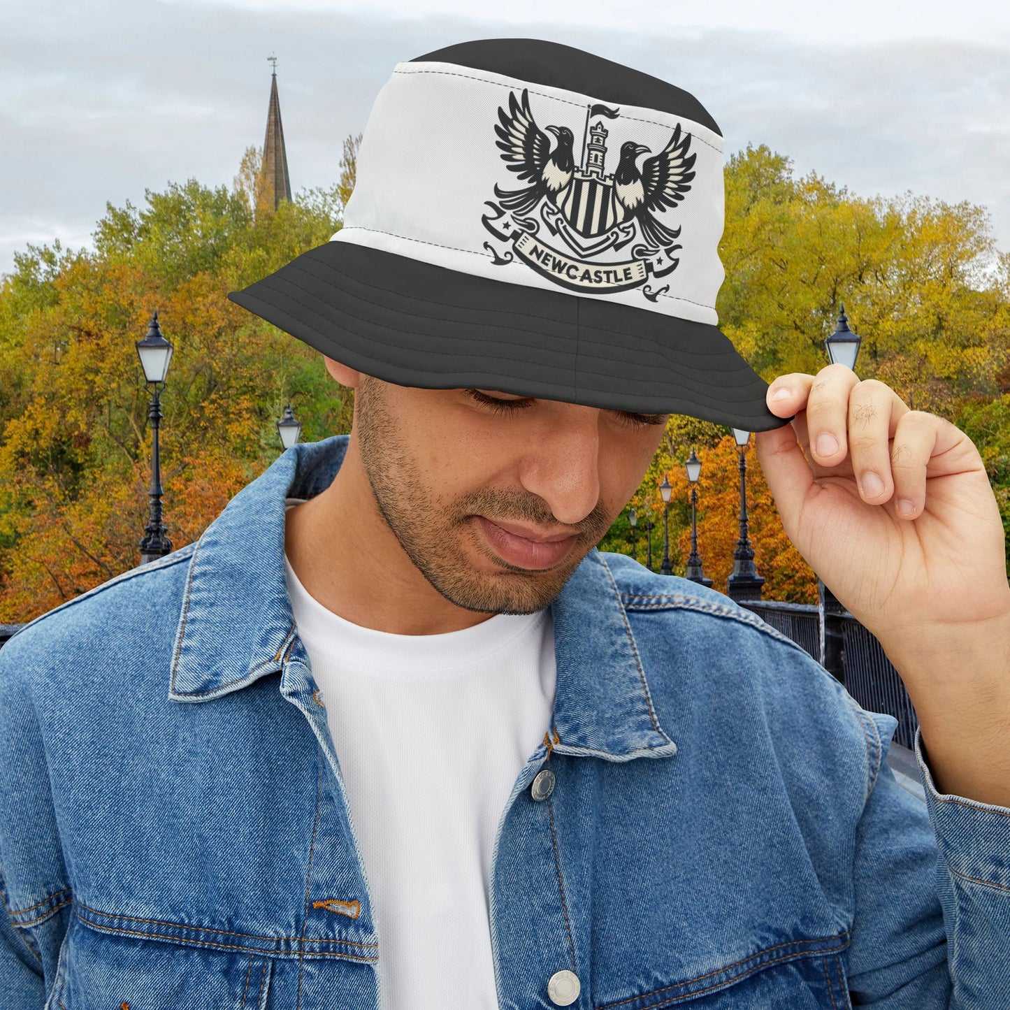 Newcastle United B&W Crest Bucket Hat